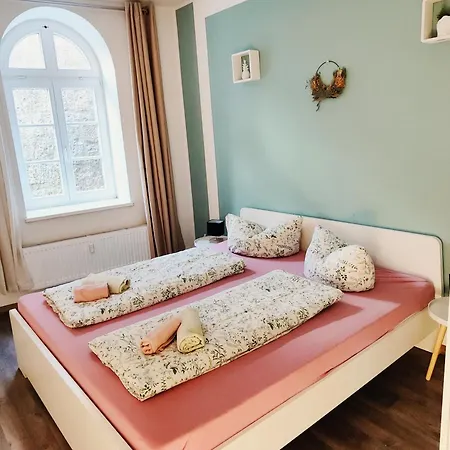 F1b - Urlaubsmagie - Helle Mit Sauna Und Pool Apartment Sebnitz