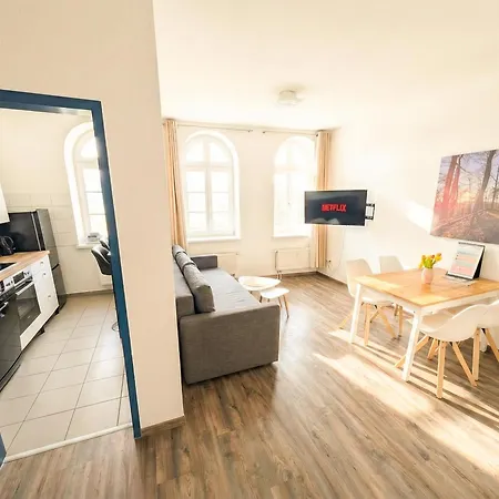 F1b - Urlaubsmagie - Helle Mit Sauna Und Pool Appartement